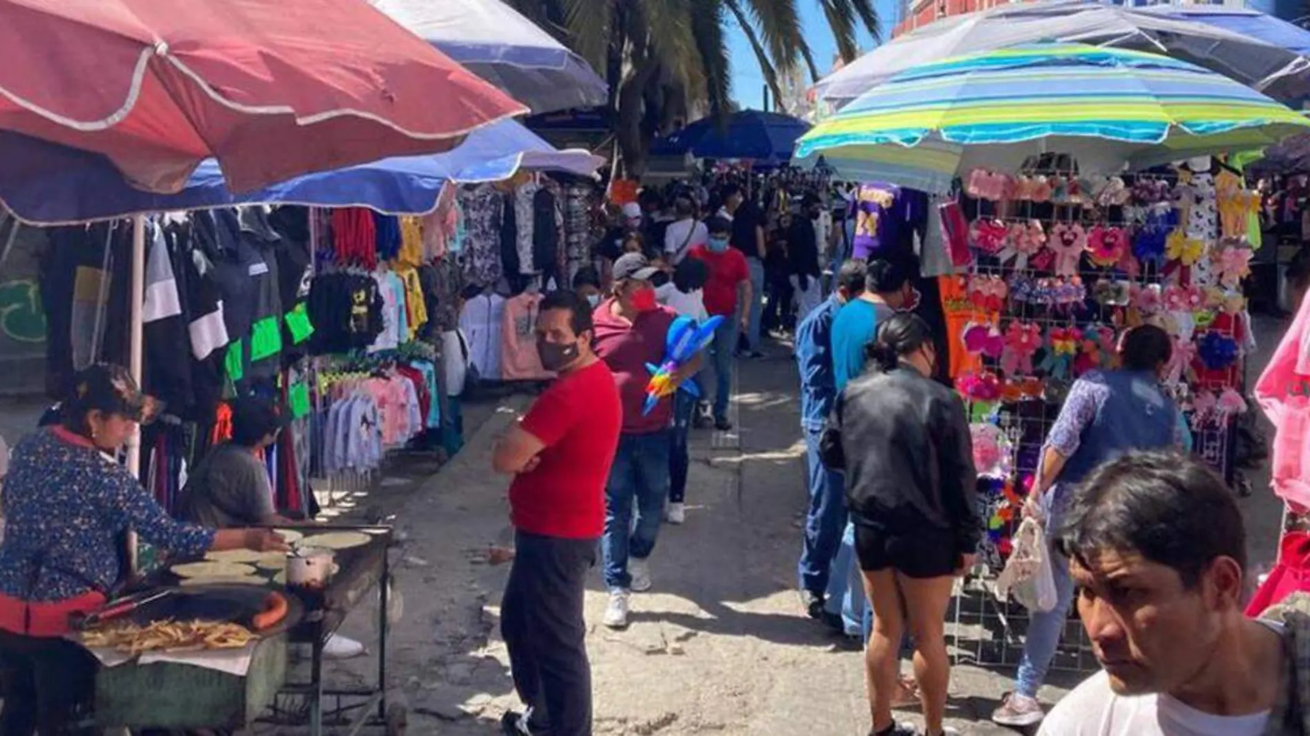 De 2019 a 2021 se decomisó mercancía a 170 puestos ambulantes en el Centro Histórico de Puebla